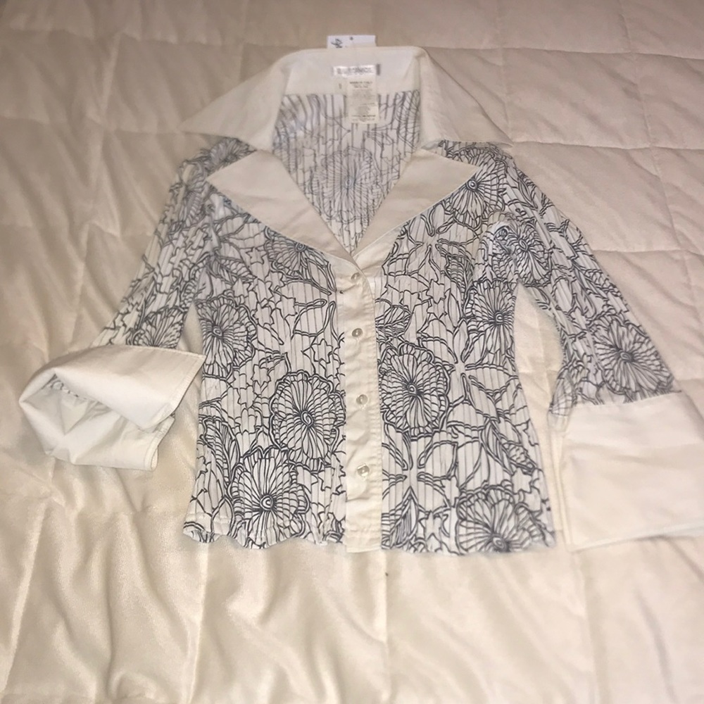 I bought this at a little boutique. It’s cute!